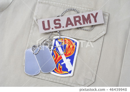 US ARMY uniform with dog tags 46439948