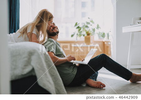 Delighted bearded man resting with his nice girlfriend 46442909