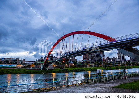 台北松山彩紅橋Asian Taiwan Taipei Bridge 台北松山彩紅橋Asian Taiwan Taipei Bridge 46443656