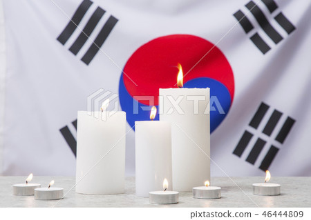 An emblem of Korea and Koreans concept, with national flag 'Taegukgi', national flower 'Rose of Sharon' and so on. 092 46444809