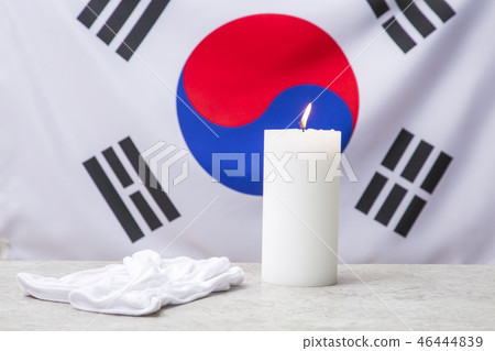 An emblem of Korea and Koreans concept, with national flag 'Taegukgi', national flower 'Rose of Sharon' and so on. 070 An emblem of Korea and Koreans concept, with national flag 'Taegukgi', national flower 'Rose of Sharon' and so on. 070 46444839