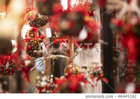 Christmas ornaments (Christmas market) Christmas ornaments (Christmas market) 46445162