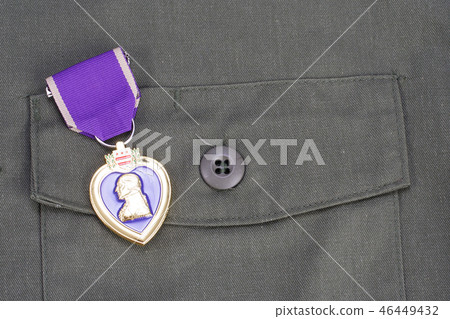 Purple Heart award on US ARMY olive green uniform 46449432