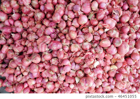 Red onions Red onions 46451055