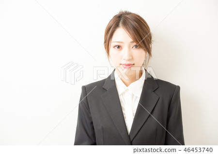 穿西裝的女人 穿西裝的女人 46453740