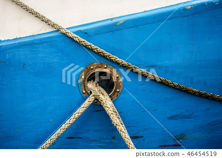 bulwark with mooring lines of a trawler bulwark with mooring lines of a trawler 46454519