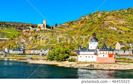 Pfalzgrafenstein and Gutenfels Castles in the Rhine River Valley, Germany Pfalzgrafenstein and Gutenfels Castles in the Rhine River Valley, Germany 46455025
