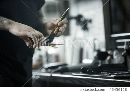 Tools for cutting beard barbershop top view. Vintage tools of barber shop on wooden background 46456128