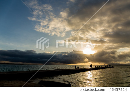 沖繩/竹間島/西碼頭的日落 沖繩/竹間島/西碼頭的日落 46457224