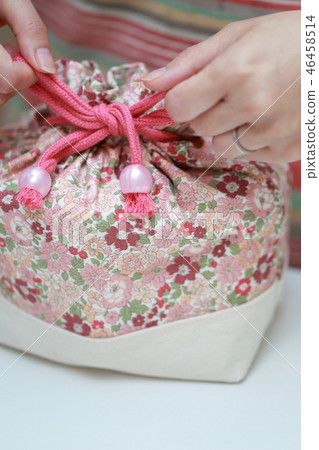 束口袋（手工製作手工小盒子案例雜項繪圖工作身體部位花卉圖案不露面） 46458514