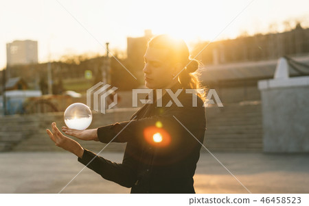 Contact juggling 46458523