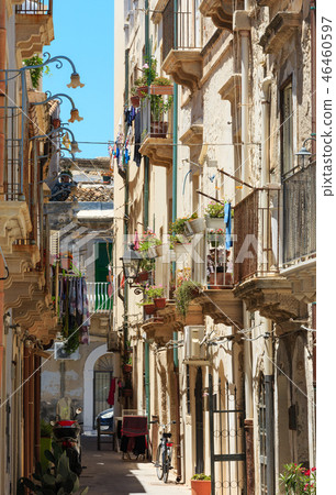 Ortigia street view, Syracuse, Sicily, Italy. 46460597