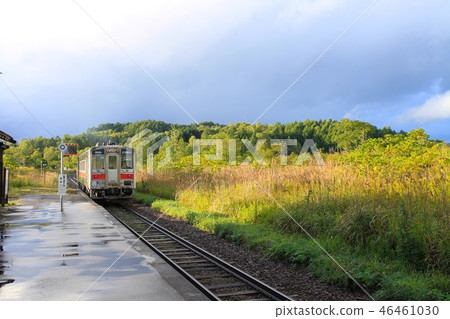 A regular train to Ebijima Station. A regular train to Ebijima Station. 46461030