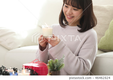 Girl watching the candle 46462824