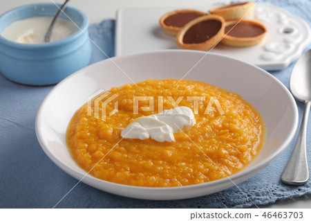 Pumpkin puree Pumpkin puree 46463703
