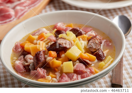 Dublin coddle 46463711