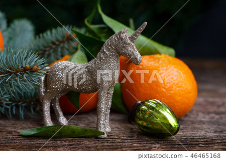Unicorne with mandarines Unicorne with mandarines 46465168