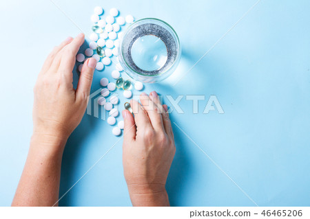 Pile of pills Pile of pills 46465206