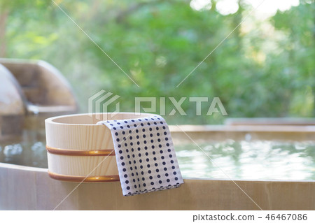 戶外浴室日式溫泉形象 46467086