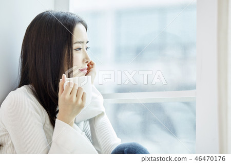 年輕的女人 46470176