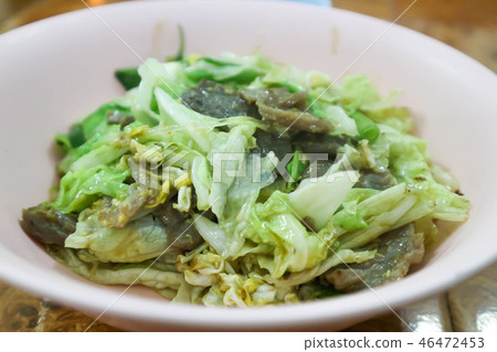 stir-fried vegetable or sukiyaki stir-fried vegetable or sukiyaki 46472453