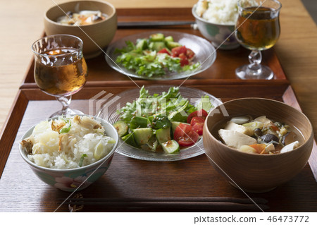 扇貝和土豆煮熟的飯套餐 扇貝和土豆煮熟的飯套餐 46473772