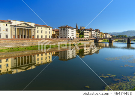 Embankment of Arno river at sunny day in Florence 46474498