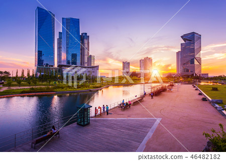 Seoul city with Beautiful sunset Seoul city with Beautiful sunset 46482182