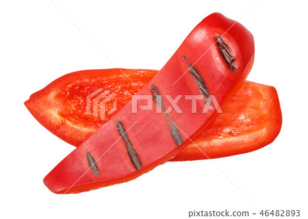 Grilled red bell pepper slices, paths, top Grilled red bell pepper slices, paths, top 46482893
