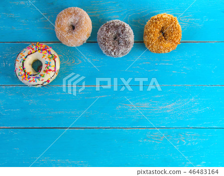 Looklike dilicious donut. 46483164