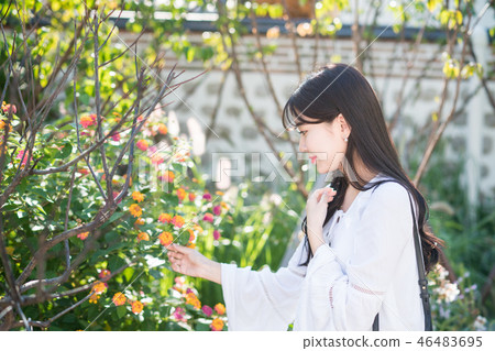 女人女大生女孩可愛都市浪漫休閒 46483695