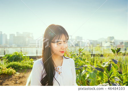 female woman college girl cute city romantic leisure 46484103