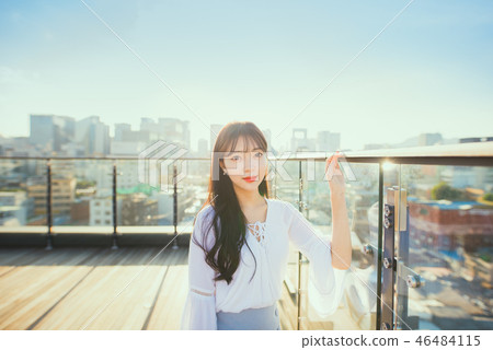 female woman college girl cute city romantic leisure 46484115