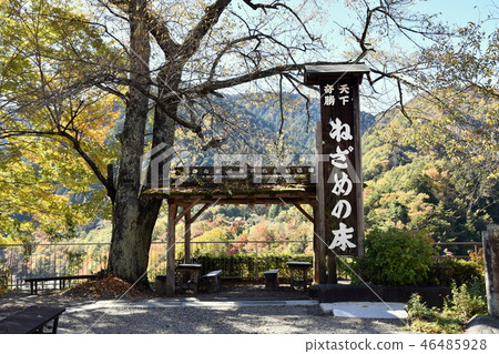 睡覺的地板入口 睡覺的地板入口 46485928