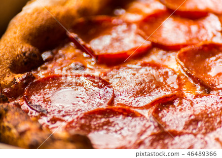 Close up on delicious pizza in cardboard 46489366