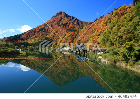 Eighth Yadami River Bridge and Mt. 46492474