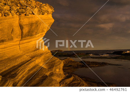 (Shimoda City, Shizuoka Prefecture) Ebisu Island, ancient stratum, sea, rainbow 46492761
