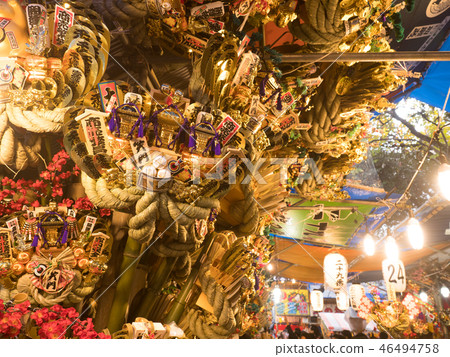 Shinjuku Hanazono Shrine Flea Market 46494758