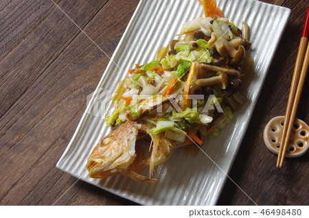 Sprinkled vegetables on seaweed Sprinkled vegetables on white fish Sprouts on whitefish Sprinkled vegetables on seaweed Sprinkled vegetables on white fish Sprouts on whitefish 46498480