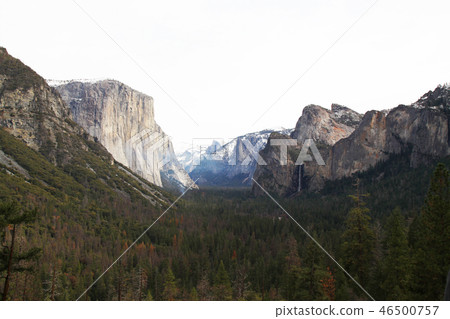 View of Yosemite National Park in USA View of Yosemite National Park in USA 46500757