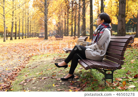 享用秋葉的中間夫人 46503278