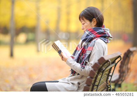 享用秋葉的中間夫人 46503281