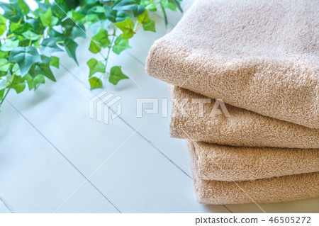 New towel 46505272