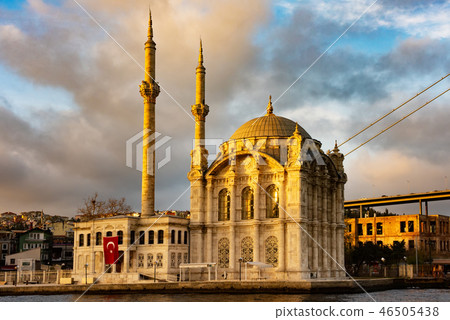 Istanbul Ortakoy Mosque and Bosphorus Bridge Istanbul Ortakoy Mosque and Bosphorus Bridge 46505438