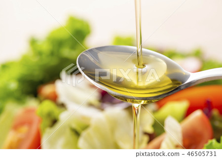 Apply olive oil 46505731