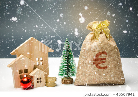 Wooden houses and Christmas tree Wooden houses and Christmas tree 46507941