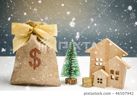 Wooden houses and Christmas tree Wooden houses and Christmas tree 46507942