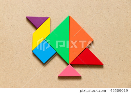 Color tangram puzzle in turkey hen shape 46509019