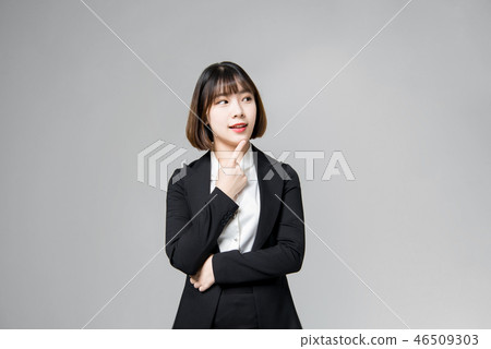 Business woman office worker woman woman 20s 30s career woman 46509303