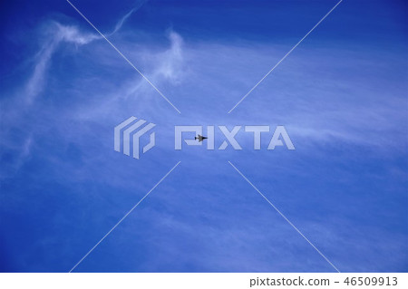 Clouds (sky) cirrus clouds and jets Clouds (sky) cirrus clouds and jets 46509913